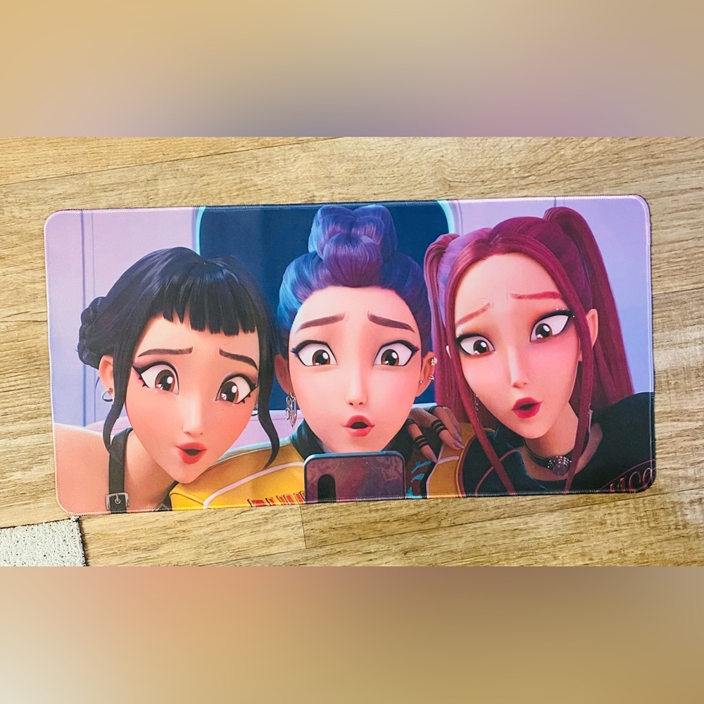 Kpop demon hunters desk mat